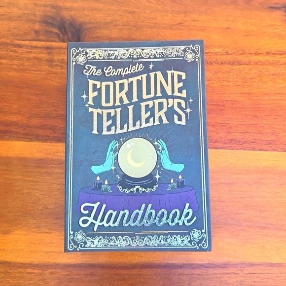 Fortune Teller's Handbook Medium Storage Book Box Green Gold  4  1/2 x 6 1/2 NWT - Picture 2 of 6